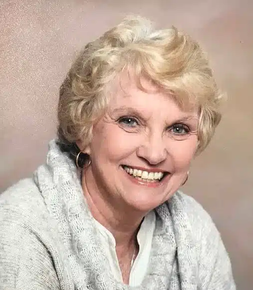 Mirlee Latimer Mirlee Latimer
